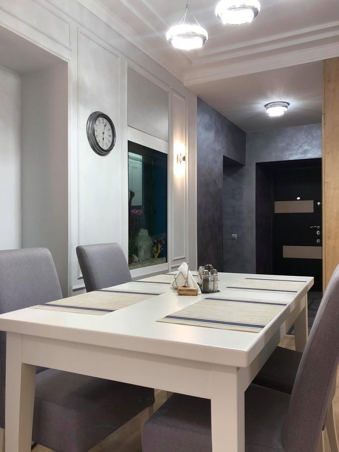 LUX Apartment Ruska Lviv Exteriör bild