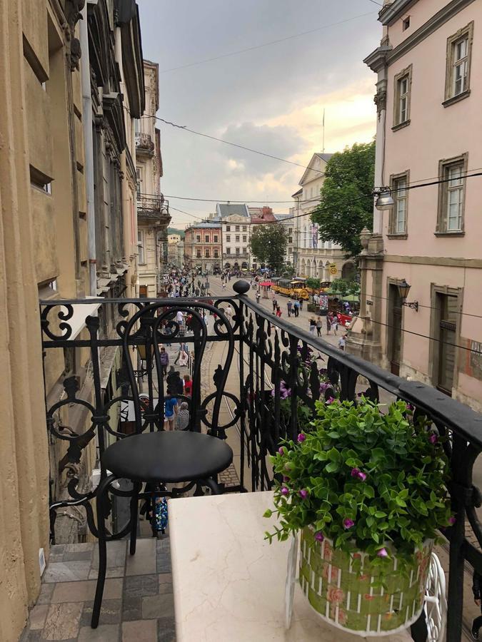 LUX Apartment Ruska Lviv Exteriör bild